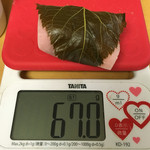 群林堂 - 桜餅(こちらは粒餡)¥180
      2016/03/03(木)訪問