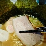 麺屋 騎士 - チャーシューおっきい