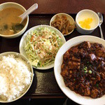 晴々飯店 - 麻婆豆腐定食（750円）