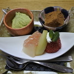 柿安 - 最後のデザート　抹茶アイス、わらび餅、ゼリー、イチゴ