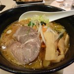 北海道チューボー 東京駅八重洲口店 - みそラーメン