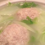 上海料理 四季陸氏厨房 - 獅子頭の清湯スープ！
      ホロホロ感は驚きです。