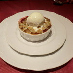 ビストロ タカ - リンゴの焼き立てクランブル　紅茶風味