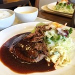 ハンバーグの店　KITCHEN MIYABI - ハンバーグランチ
選べるソースはデミグラで( ´ ▽ ` )ﾉ