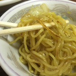 みわちゃんラーメン - 麺もちゃんと焼き目がついてるよ。