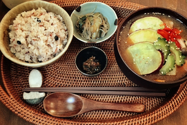 古本カフェ ロジの木 大岡山 カフェ 食べログ