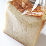 Kajipan - 食パンのアップ。ふんわり柔らかいです。