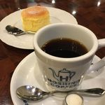 Hoshino Kohi Ten - カフェインレス珈琲
                        スフレチーズケーキ