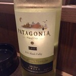 Hiyori muginawa hompo sumiyaki sakaba - H28.03.04 チリ産白ワイン「パタゴニア」