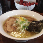 黄金塩そば 700円