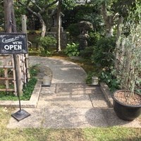 リストランテ カーザ・アルべラータ - 駐車場からの入り口