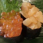 寿司屋のくま川 - 軍艦二種。うましです