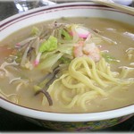 ラーメンハウスぽんちゃん - あっさりちゃんぽんで食べやすい