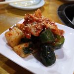 コーラ - キムチ盛り合わせ