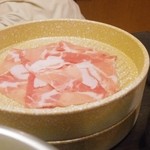 mo-mo-paradaisu - 豚肉　切れなピンク色