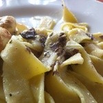 PIZZERIA L'OROLOGIO - 黒トリュフ。笑
      