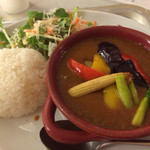 Bistro LYON - 〜1700迄のカレー980円位