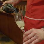 牡蠣バル - まずは泡モノメニューの、ラ・ロスカ・ブリュット650円を注文。