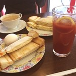 リヨンⅡ - ✨Today's Breakfast ✨430yen
ドリンクの値段でプレスサンド