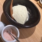 讃岐うどん あ季 - 100年続く越後屋さんの、だだ茶豆の桶豆腐