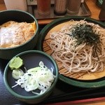 ゆで太郎 - ミニ丼セット（￥650）
            （ざるとかつ丼）