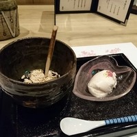 和創ふんりんかん ぎり - 桜のチーズケーキとわらび餅
