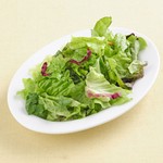 Herb-flavored vegetable salad