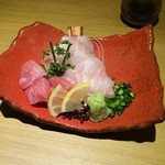 48244531 - マグロと鯛？の刺身