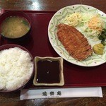 道楽庵 - 御飯味噌汁お替り自由のとんかつ定食700円也
