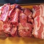 韓国料理マニト - お肉てんこ盛りの「赤字セット」(税込1659円)