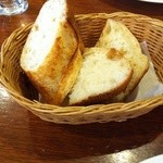 ヴィノテカ ラ・ガッツァ - フランスパン