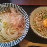 昆ぶ禅 - 昆ぶ禅　ぶっかけうどん+月見そぼろ丼