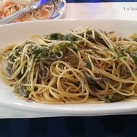 ラ･スコリエーラ - コウナゴと菜の花のオリーブオイルパスタ大盛　2016.2