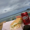 Storto's Deli & Sandwich Shop - 料理写真:Haleiwa Ali'i Beachのベンチで
ローストビーフとパストラミ