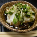 棟梁 - （2010/7月）この日のお通しは豆腐の山掛け