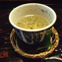 比良山荘 - じゅんさいの汁物