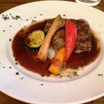 エトレーヌ - メインのハンバーグ
