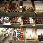 レオニダス 金沢武蔵ケ辻店 - 