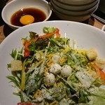 焼肉ぐりぐり家 - ３種のチーズのシーザーサラダ美味しかった！