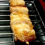 炭寅 - 酒家鶏処 炭寅  みつせ鶏の豚バラ　fromグリーンロール