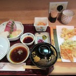 その田 - 天麩羅と刺身の昼定食