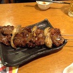 ぶっちぎり酒場 - 牛ステーキ串\390×２