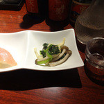 ばんやしおさい - お通しと日本酒の玉川です