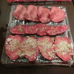 Matasaburo - 塩タン３種盛り、3切れで2,800円を4人分で3,780円
      ・特選塩タン・コク塩タン・ネギ塩タン