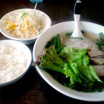ドンコーイ アジアンキッチン - ランチ限定豚のフォー