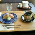 真山 - 洋菓子セット（アップルパイとコーヒー）