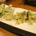 石臼挽き手打 蕎楽亭 - 季節の天婦羅盛合せ「山菜の天婦羅」