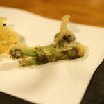 石臼挽き手打 蕎楽亭 - 季節の天婦羅盛合せ「タラの芽」