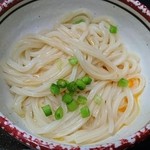 日の出製麺所 - 釜玉小(200円)