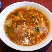 謝朋殿 仙台店 - 黒酢の酸辣スープ麺（１０５０円）スープのトロミが強めなので、最後まで熱々でした